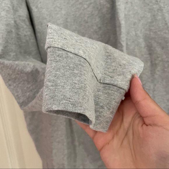 TNA grey crewneck size medium Aritzia - Picture 4 of 4